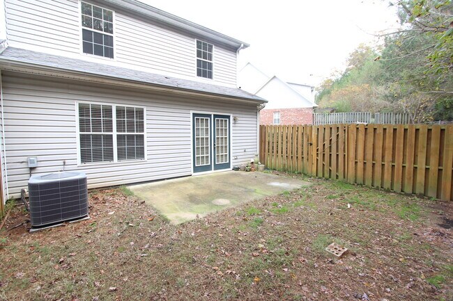 Building Photo - 1561 Savannah Park Ln