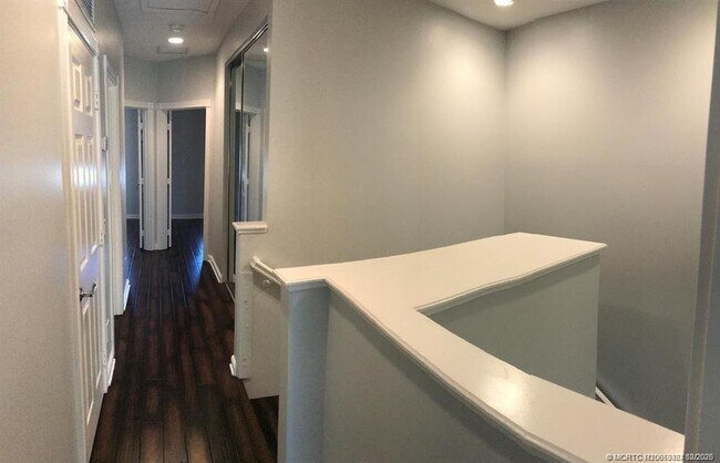 Building Photo - 2977 E Community Dr