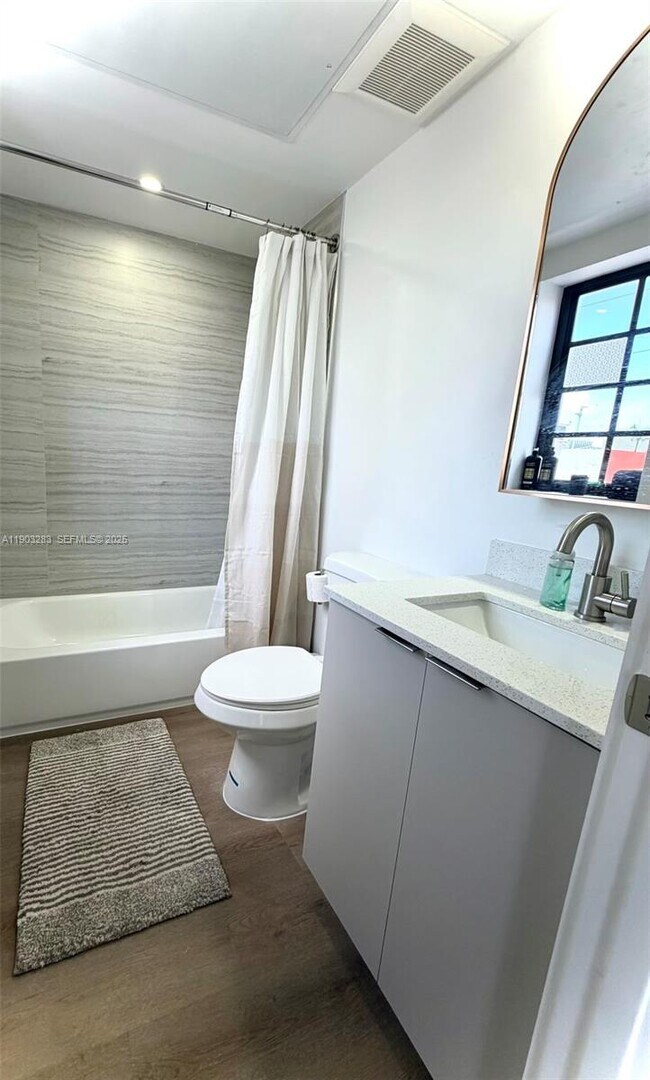 Building Photo - 1619 Jefferson Ave