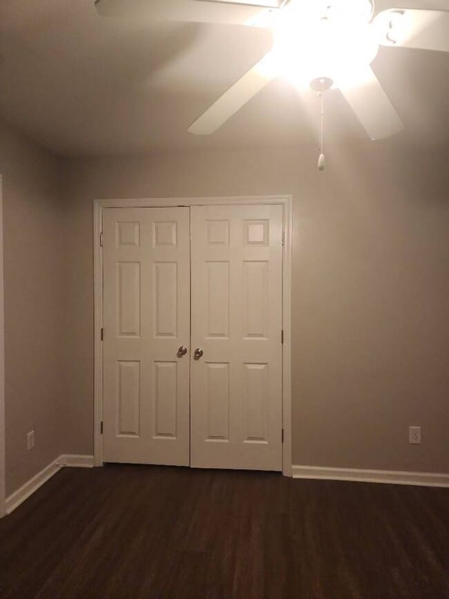 Building Photo - 122 Christy Dr