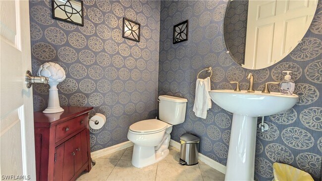 Building Photo - 9055 Capistrano St N