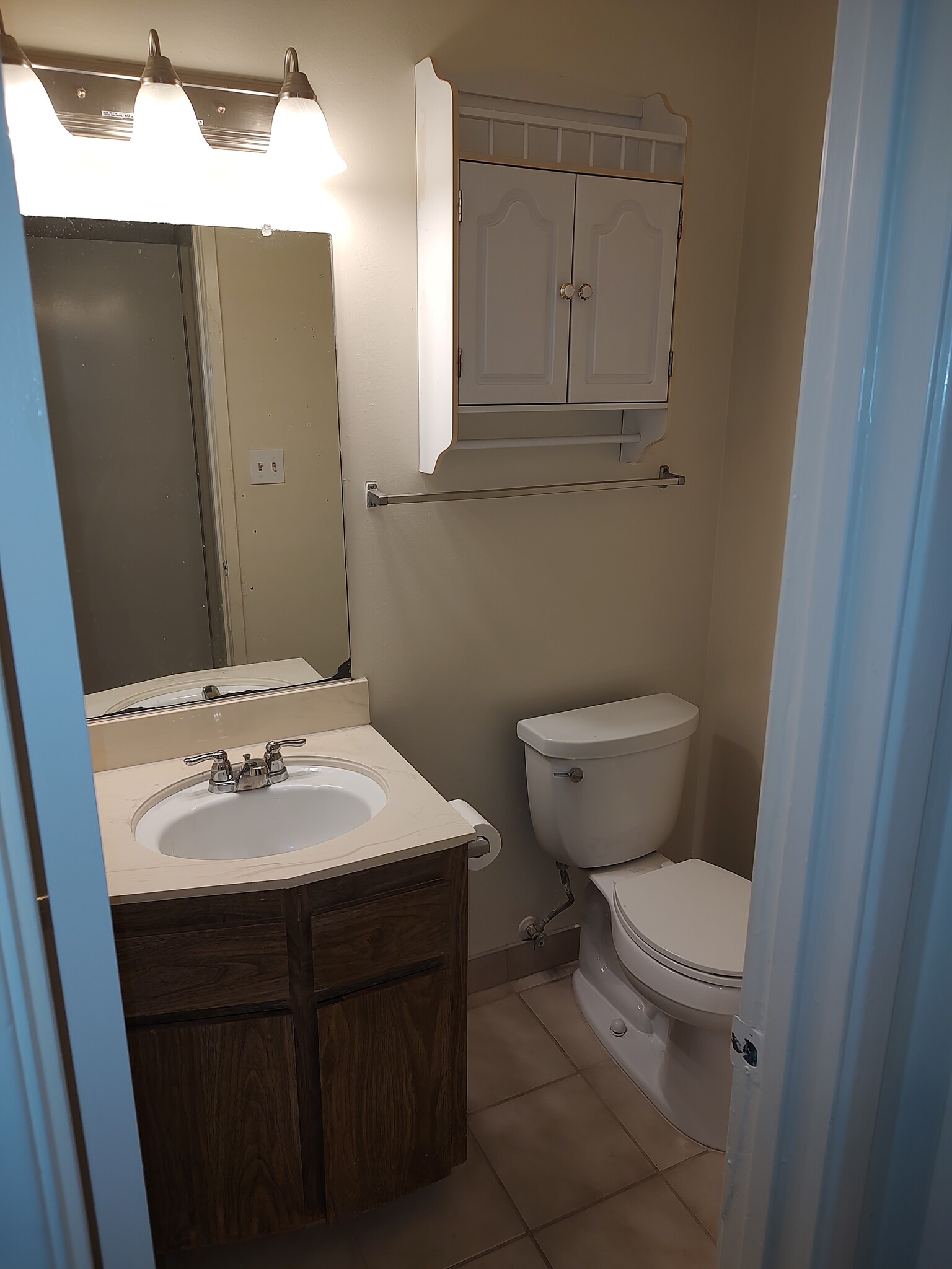 Building Photo - 71 W Santa Ana Ave