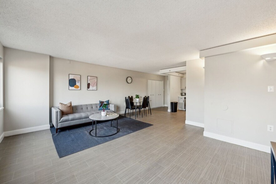 Building Photo - 1711 Bellevue Ave