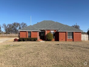 Building Photo - Glynnbrook beauty