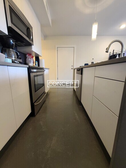 Building Photo - 659 Massachusetts Ave