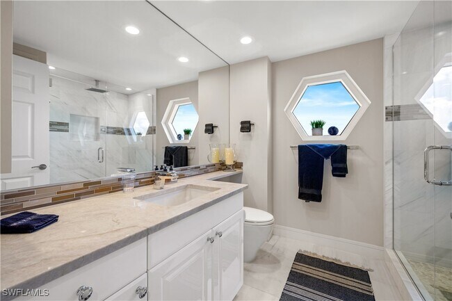 Building Photo - 7575 Pelican Bay Blvd
