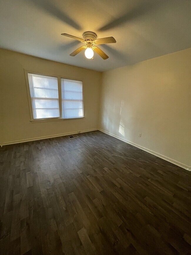 Building Photo - 2786 Brookwood Dr