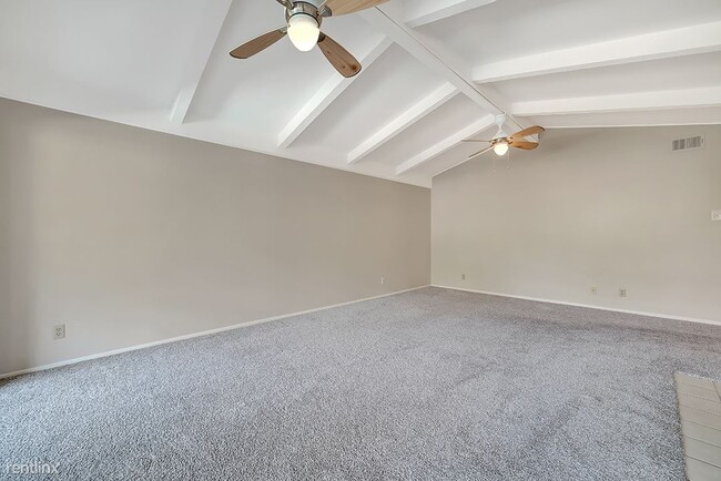 Building Photo - 2 br, 2 bath Condo - 14333 Saratoga Avenue #4