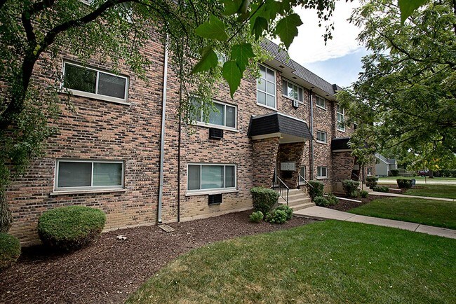 Building Photo - Marshall Place (361 Marshall &amp; 1005 Argyle)