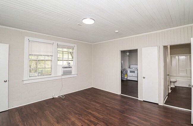 Building Photo - New Bern 505