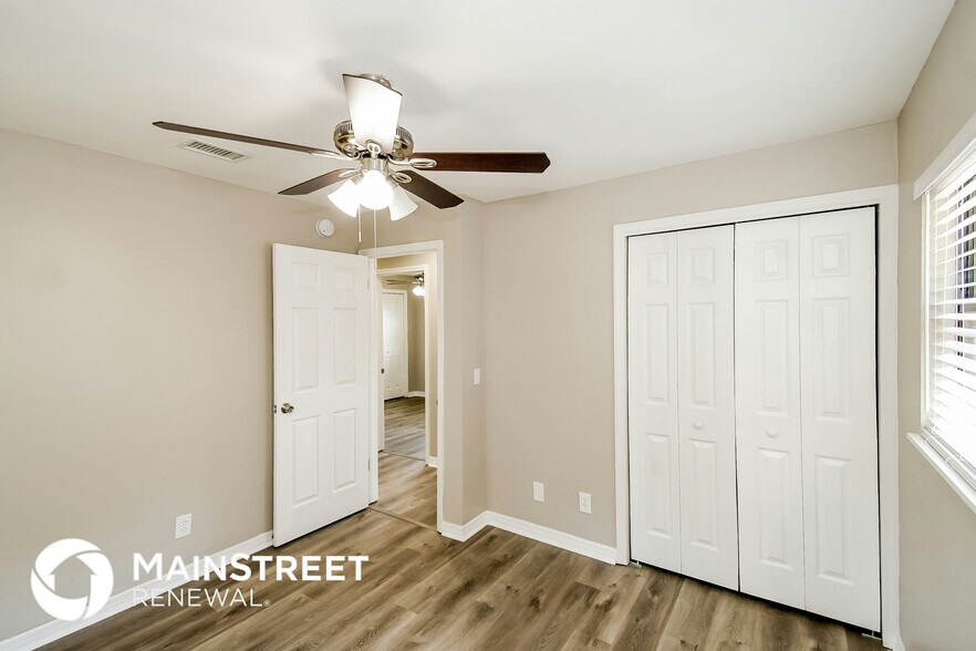 Building Photo - 5534 Enchanted Dr