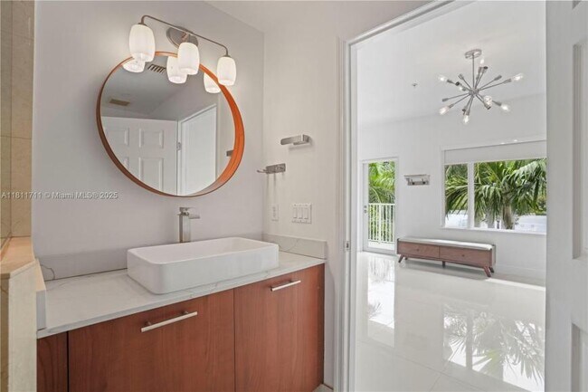 Building Photo - 2 bedroom in Aventura FL 33160