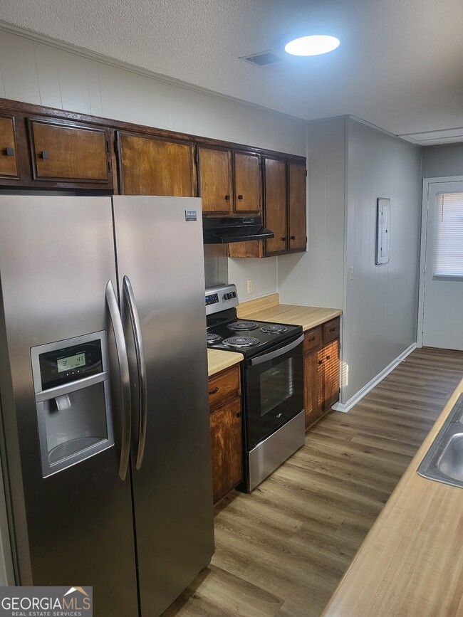 Building Photo - 1207 Firestone Dr