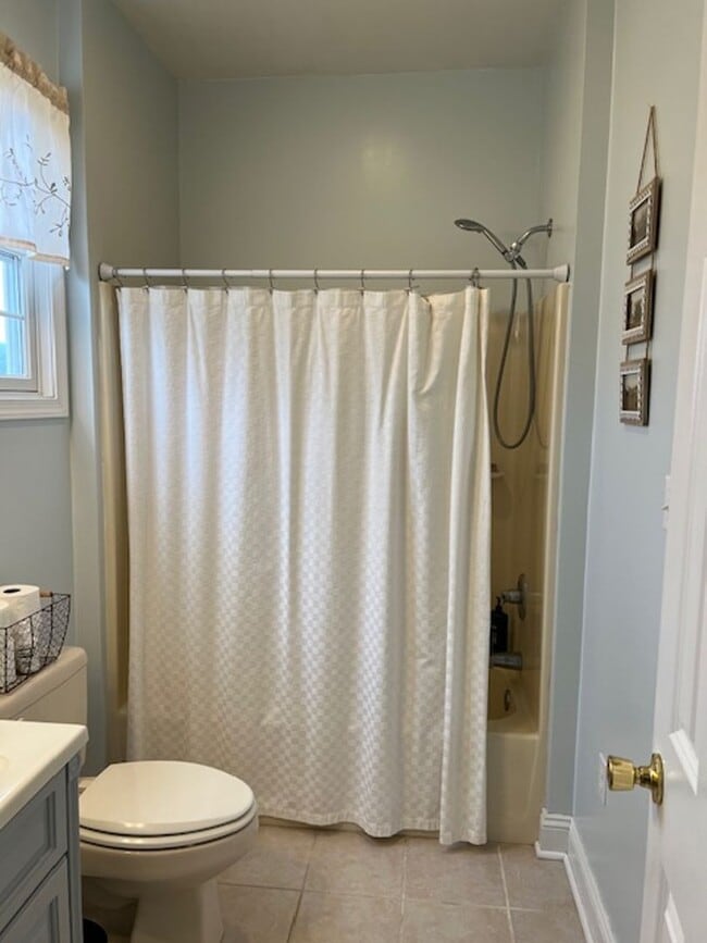 Building Photo - Single Family Home with Breathtaking Views