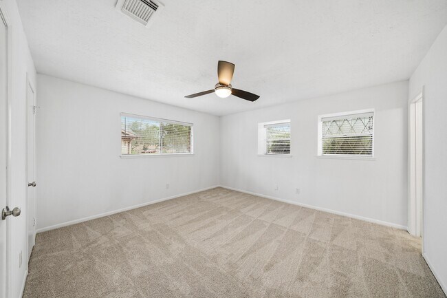 Building Photo - 12931 Westella Dr