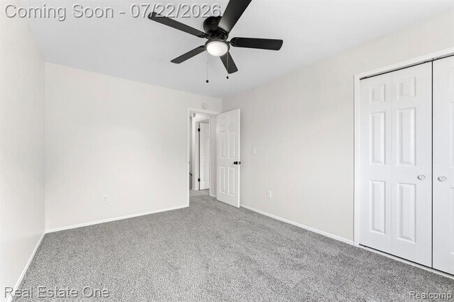 Building Photo - 15588 Dupage Blvd