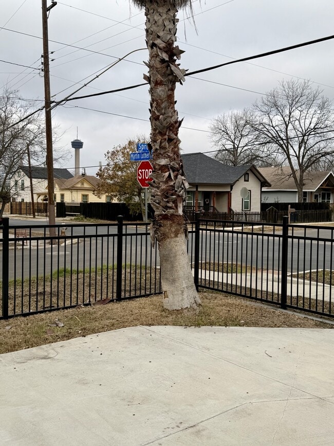 Building Photo - 514 Martin Luther King Dr