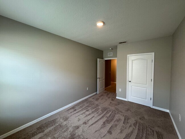 Building Photo - Beautiful 4 BR / 2 BA Home in Winter Haven!