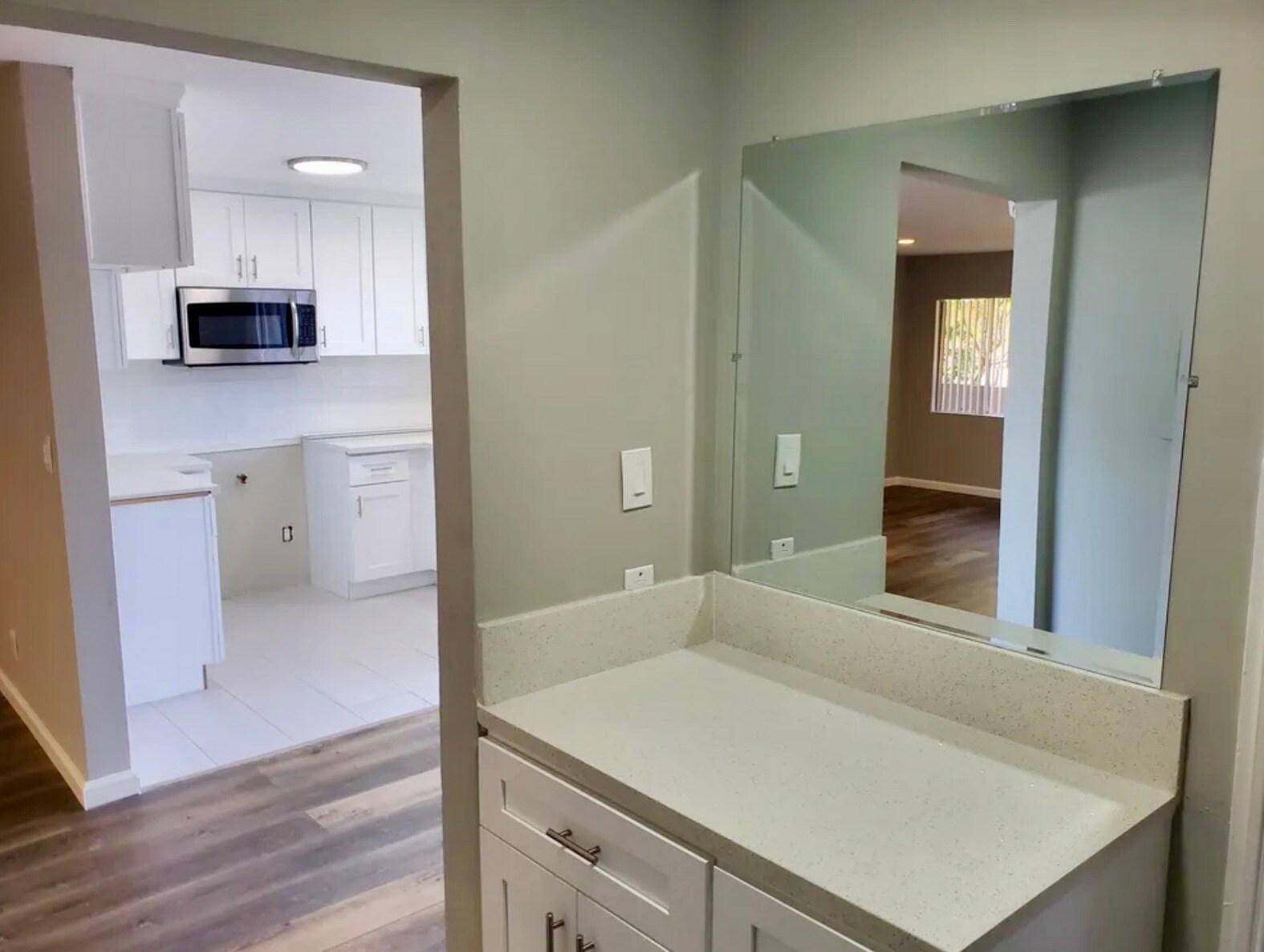 Building Photo - 4247 Inglewood Blvd