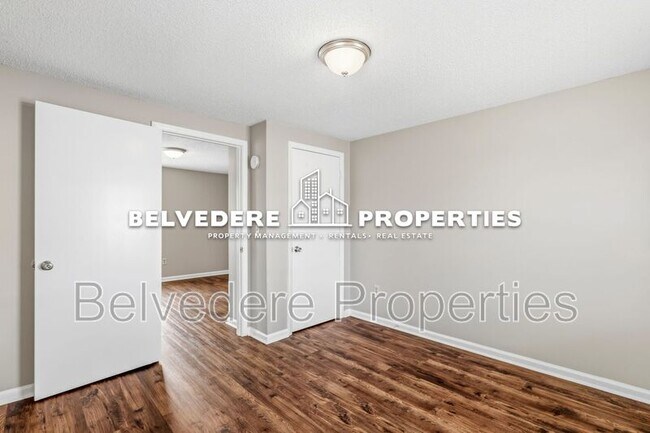 Building Photo - 112 S Raleigh St