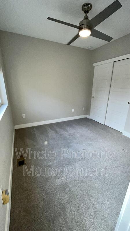 Building Photo - 2870 W Parkside Pl