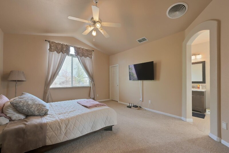 Building Photo - 2341 June Mountain Ct