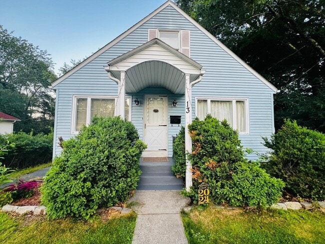 Primary Photo - 13 Saybrook Rd