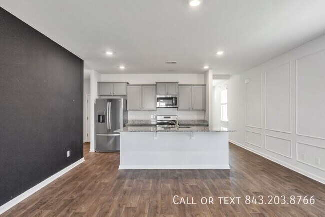 Building Photo - 473 Cedarview Rd