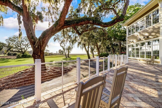 Building Photo - 426 Beachside Pl
