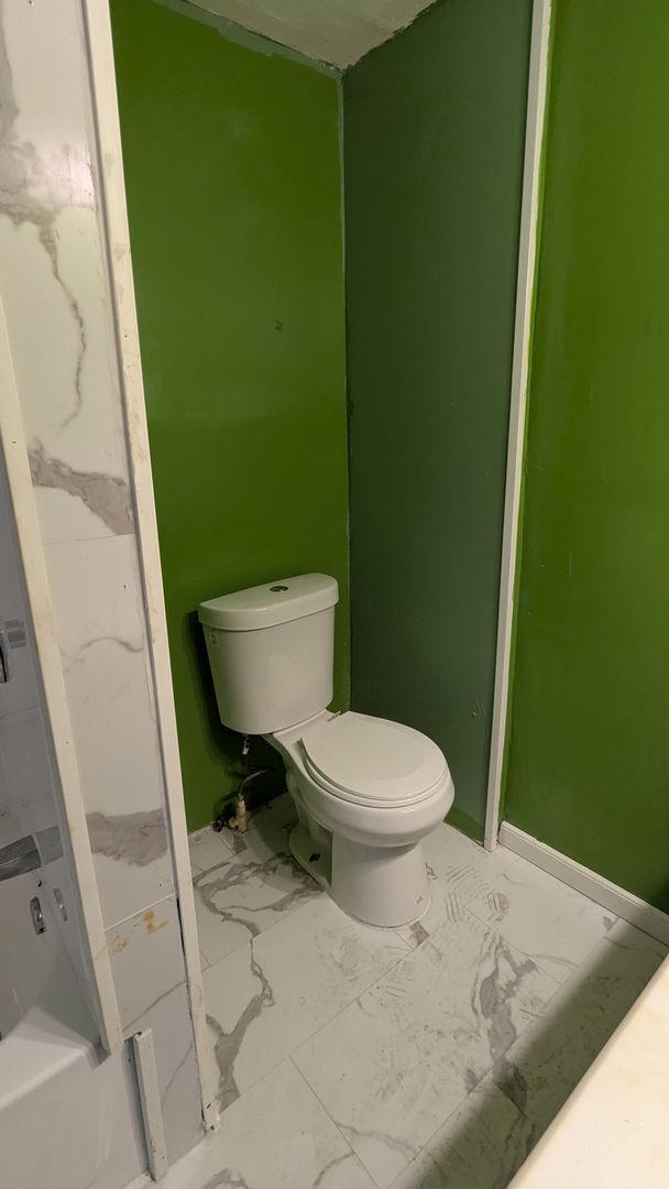 Building Photo - 4-Bedroom, 1-Bathroom Single Family Home f...