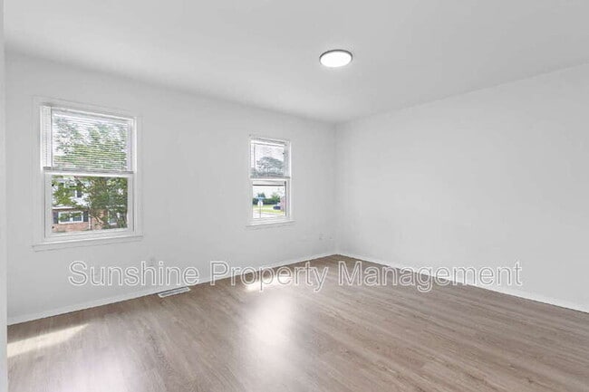 Building Photo - 6591 Stoney Point S