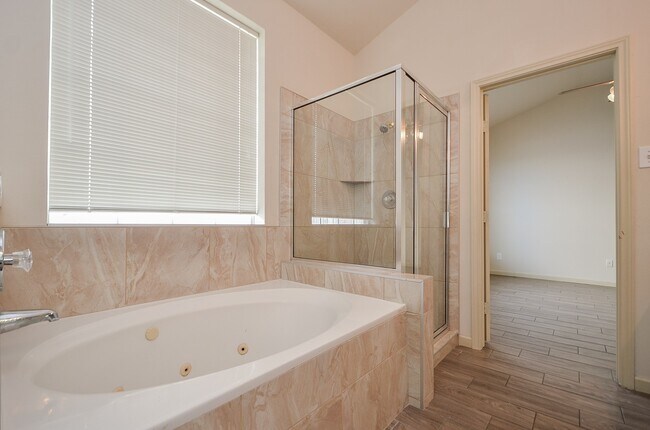 Building Photo - 14027 Wheatbridge Dr