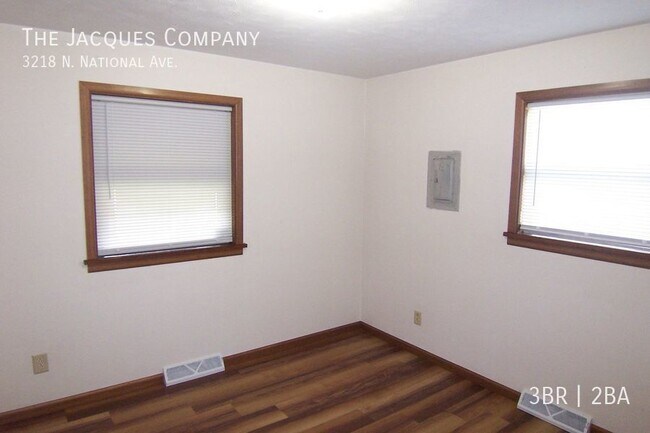 Building Photo - 3218 N National Ave