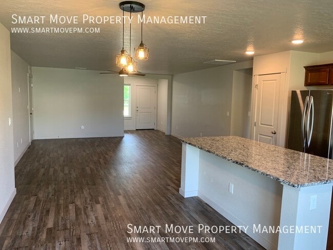 Building Photo - 2679 N Rapid Creek Way