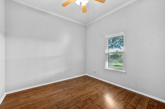 Building Photo - 1057 Dane Dr