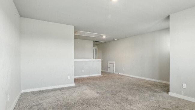 Building Photo - Spacious 4-bedroom retreat with 3 full baths in Lebanon - 2,714 Sq. Ft. of comfort