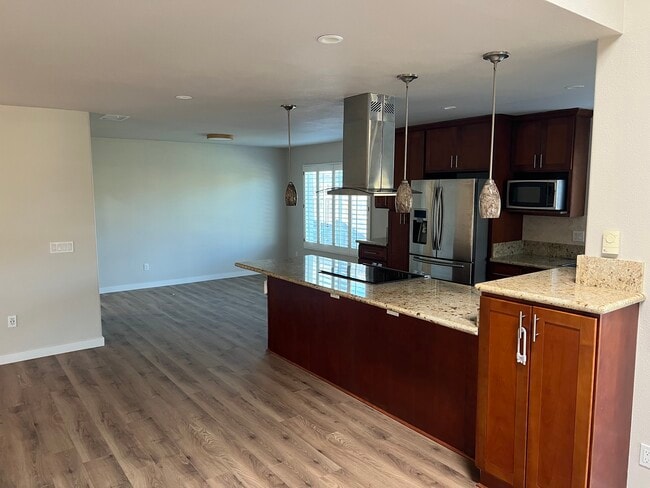 Building Photo - 10034 Via La Cantera