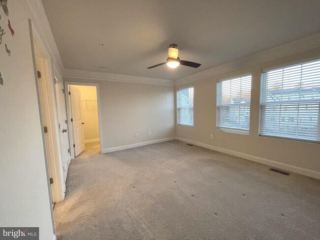 Building Photo - 3667 Duckhorn Way