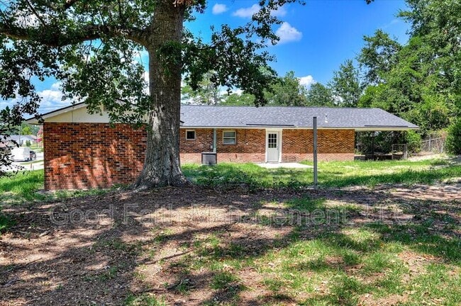 Building Photo - 4022 Windridge Dr