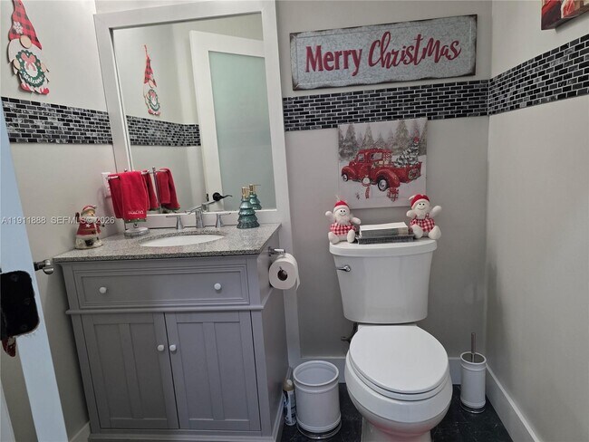 Building Photo - 4972 SW 127th Ave