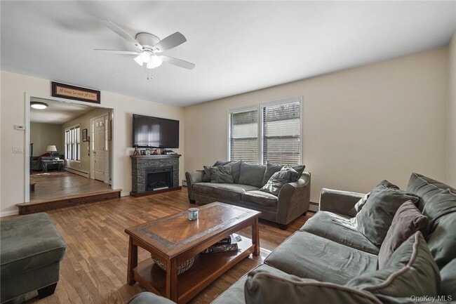 Building Photo - 94 Peddler Hill Rd