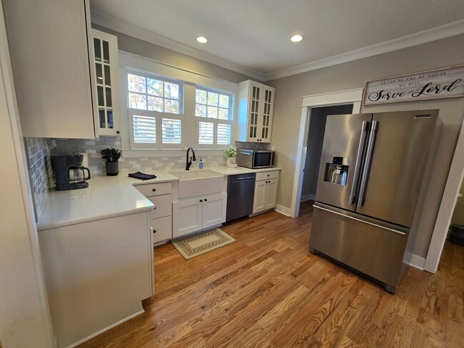 Building Photo - NEW LISTING!!!!!