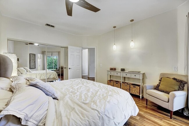 Building Photo - 6555 Via Regina