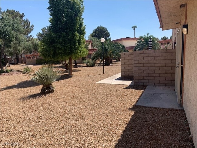 Building Photo - 1822 Avacado Ct