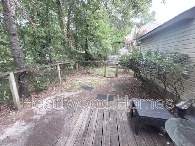 Building Photo - 264 Orchard Hill Dr