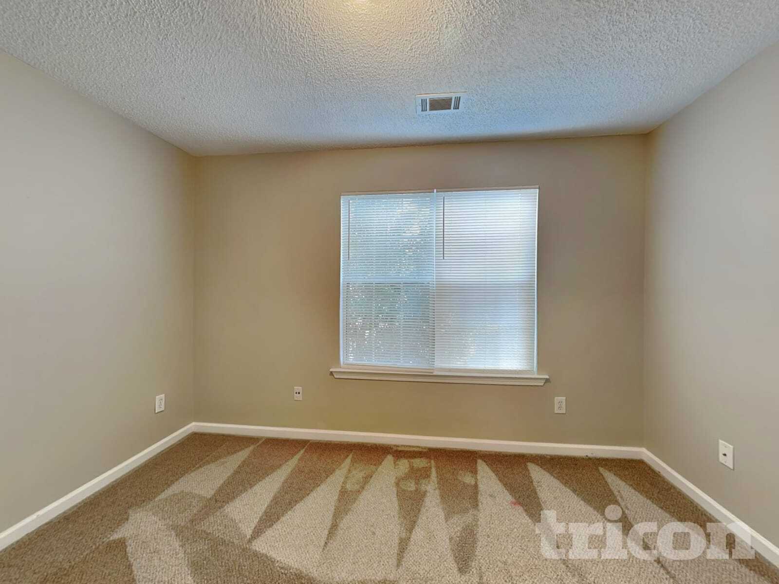 Building Photo - 427 Gresham Dr