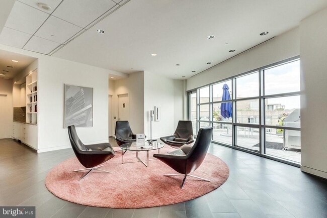 Building Photo - 1177 22nd St NW