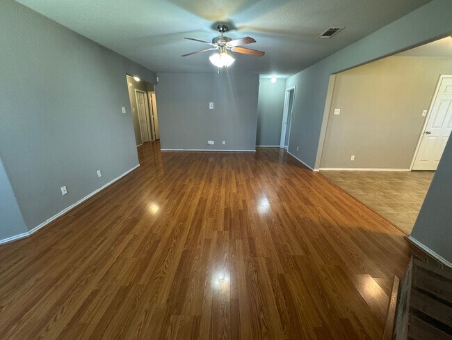 Building Photo - 3807 Ida Dr