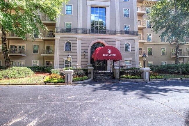 Building Photo - 2865 Lenox Rd NE