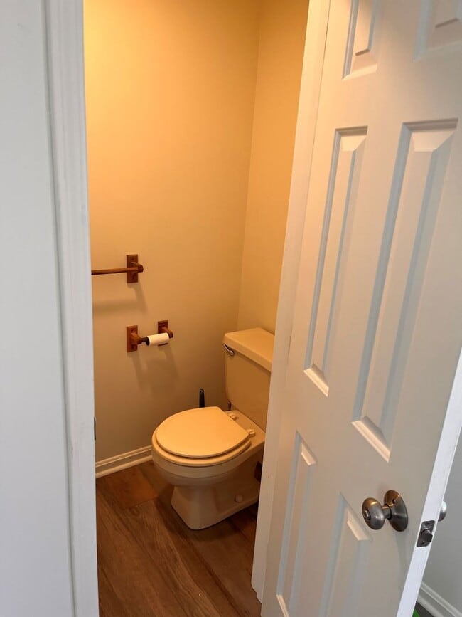 Building Photo - 5/7 Smith